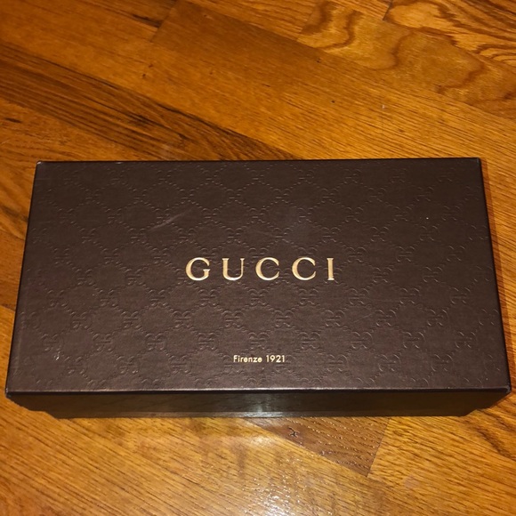 AUTHENTIC Gucci WOMENS gucci Sneakers - Picture 7 of 7